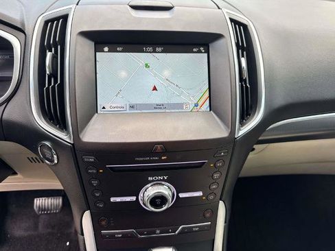 Certified 2018 Ford Edge Titanium w/ Technology Package FWD image 28
