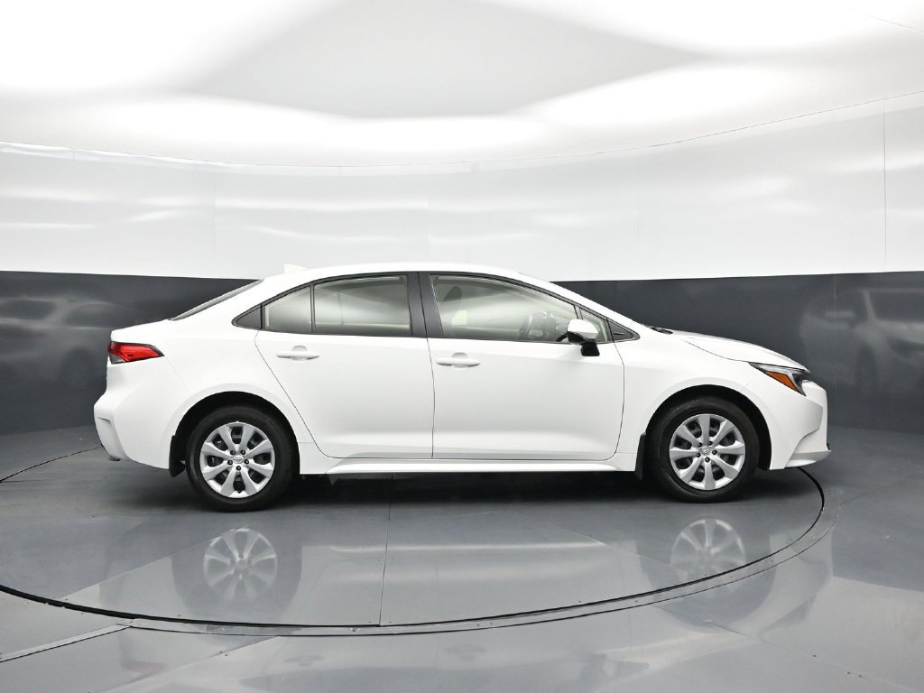 Used 2025 Toyota Corolla LE w/ Carpet Mat Package (TMS) FWD image 25