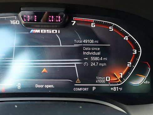 Used 2020 BMW M850i xDrive Coupe w/ M Carbon Exterior Package AWD/4WD image 38