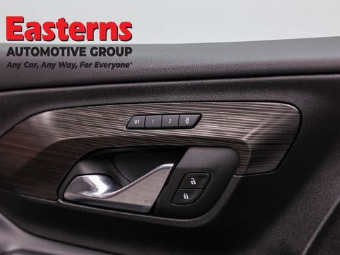 Used 2024 GMC Terrain SLT image 23