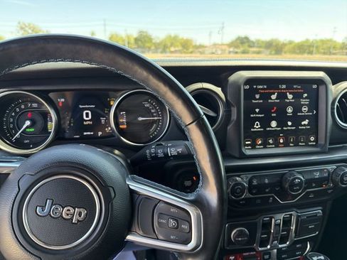 Used 2021 Jeep Wrangler Unlimited Rubicon 4xe w/ Steel Bumper Group image 11