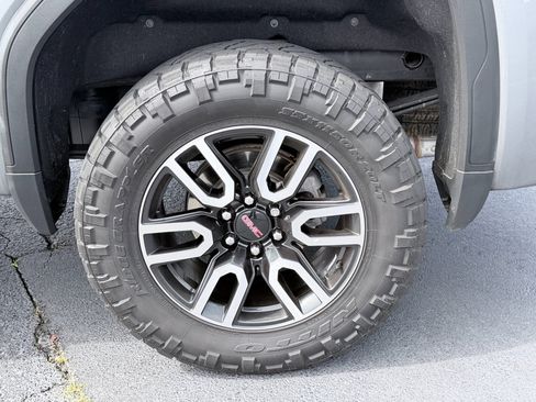 Used 2022 GMC Sierra 1500 AT4 w/ AT4 Preferred Package AWD/4WD image 36