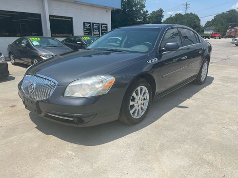 Used 2011 Buick Lucerne CXL w/ Driver Confidence Package FWD image 2