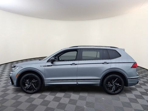Used 2024 Volkswagen Tiguan SE R-Line image 4
