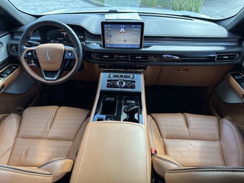 Certified 2024 Lincoln Aviator Black Label w/ Class IV Trailer Tow Package image 27