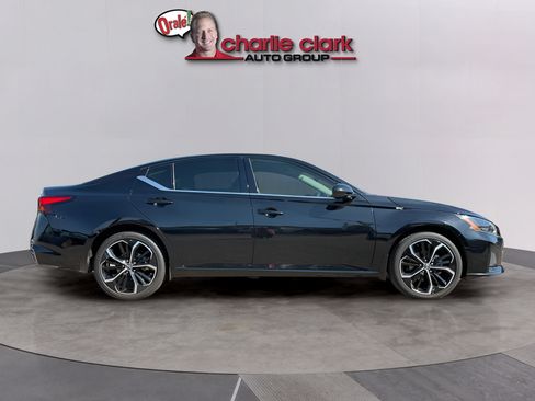 Certified 2024 Nissan Altima 2.5 SR AWD/4WD image 6