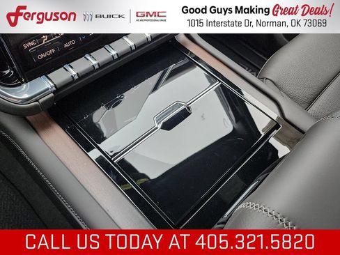 New 2026 GMC Yukon Denali w/ Denali Reserve Package AWD/4WD image 35