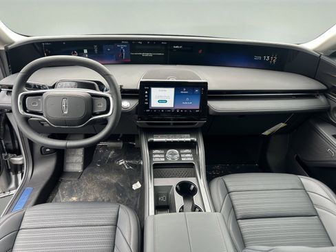 New 2026 Lincoln Nautilus Reserve w/ Jet Appearance Package image 10