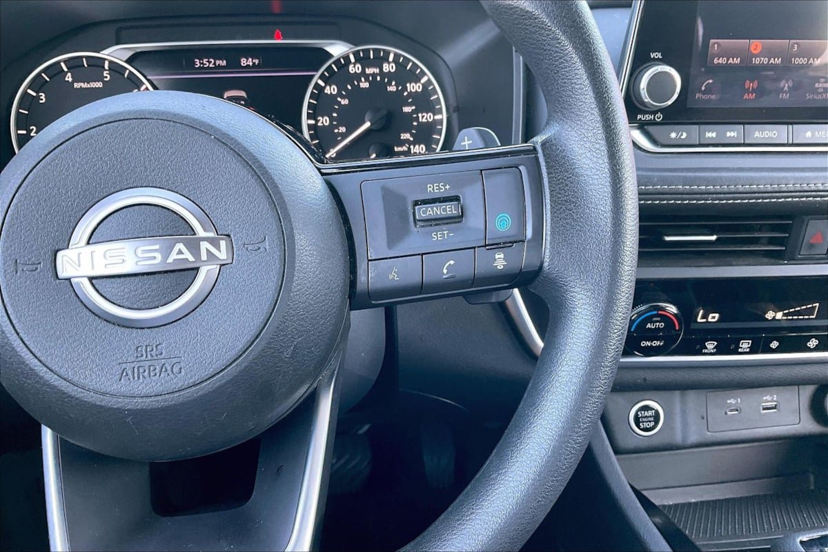 Used 2023 Nissan Rogue SV FWD image 19