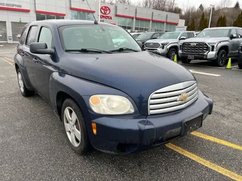 Used 2008 Chevrolet HHR LS image 3