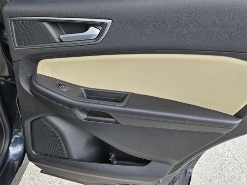 Certified 2024 Ford Edge SE image 29