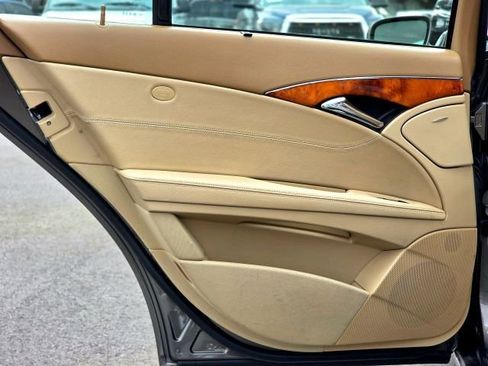 Used 2009 Mercedes-Benz E 350 4MATIC Wagon image 31