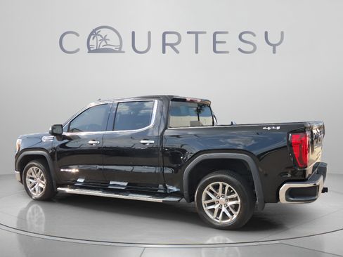Used 2022 GMC Sierra 1500 SLT w/ SLT Premium Package AWD/4WD image 3