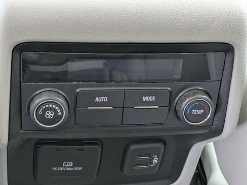 Used 2019 GMC Acadia SLT FWD image 19