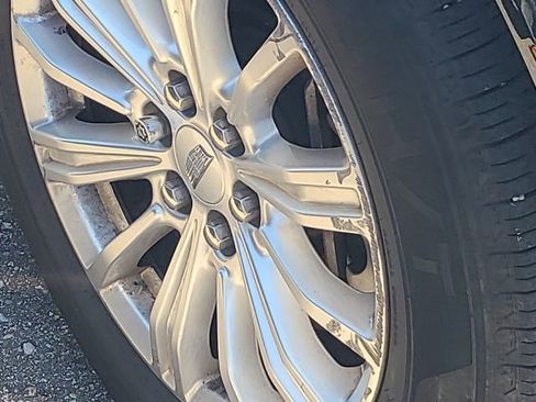 Used 2019 Cadillac XT5 AWD image 4