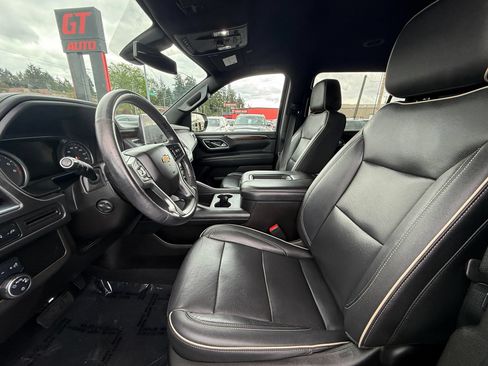 Used 2021 Chevrolet Suburban Premier AWD/4WD image 5