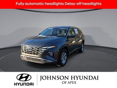 Certified 2022 Hyundai Tucson SE image 3