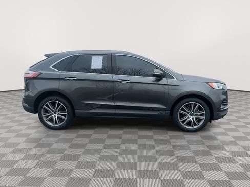 Used 2020 Ford Edge Titanium image 9