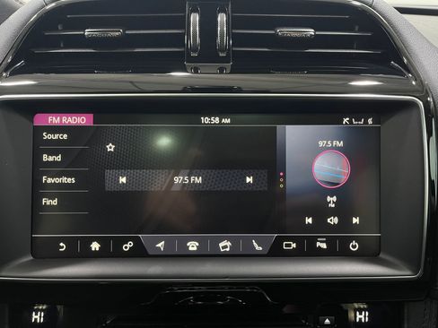 Used 2019 Jaguar F-PACE Prestige image 24