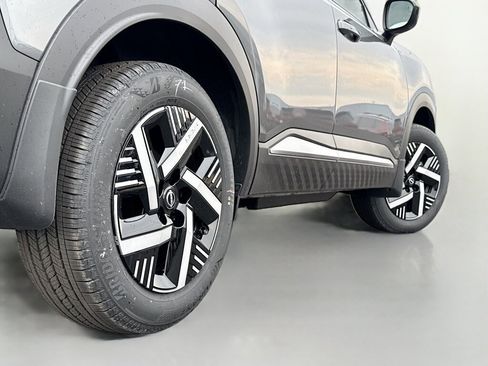 New 2026 Nissan Kicks SV image 13