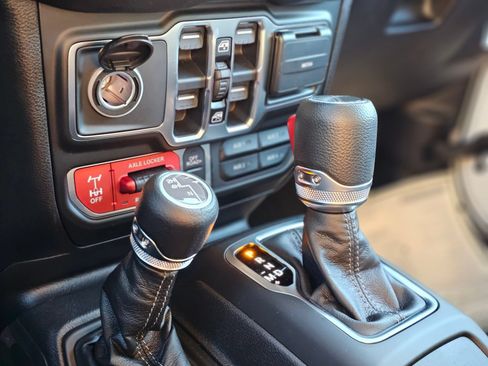 New 2026 Jeep Gladiator Willys AWD/4WD image 15