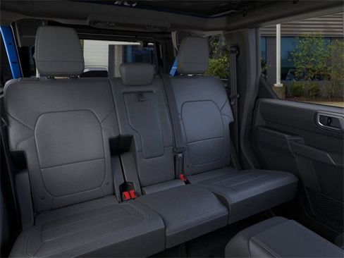 New 2025 Ford Bronco Badlands image 11