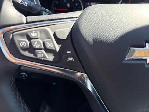 Used 2023 Chevrolet Equinox LT image 18