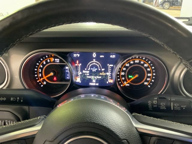 Used 2019 Jeep Wrangler Unlimited Sahara w/ Cold Weather Group AWD/4WD image 18