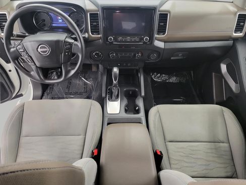 Used 2022 Nissan Frontier SV w/ Technology Package AWD/4WD image 6
