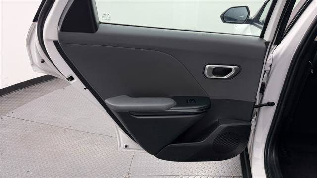 Used 2025 Kia K4 FWD image 16