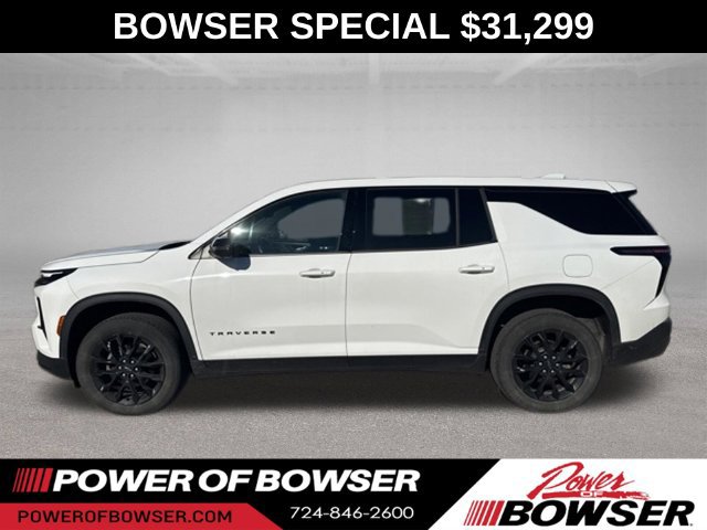 Used 2024 Chevrolet Traverse LS w/ Midnight/Sport Edition FWD image 4