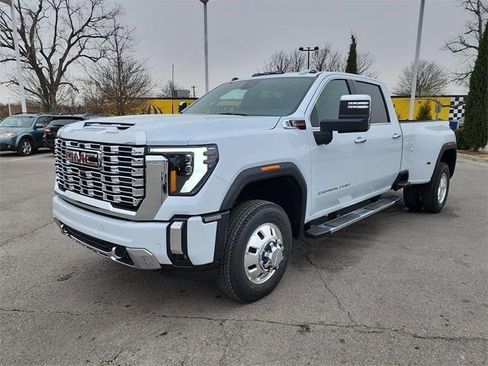New 2026 GMC Sierra 3500 Denali w/ Denali Reserve Package image 10
