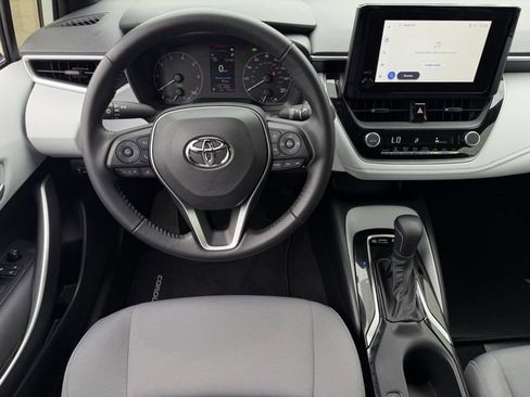 Used 2025 Toyota Corolla SE FWD image 12