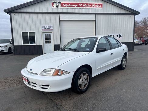 Used 2001 Chevrolet Cavalier Base 4dr Sedan image 1