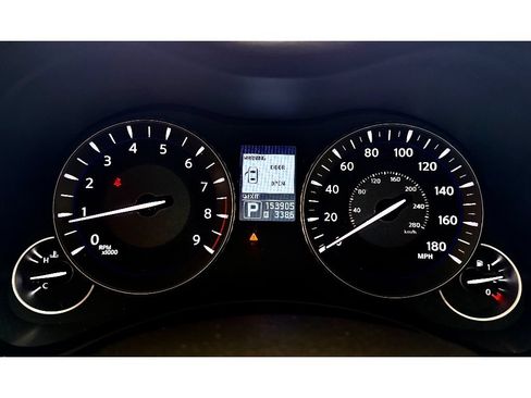 Used 2011 INFINITI M37 w/ Deluxe Touring Pkg RWD image 9
