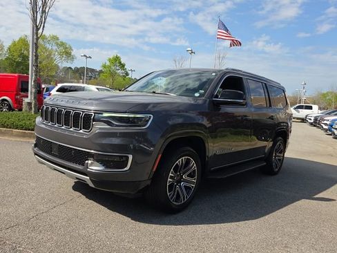 Used 2024 Jeep Wagoneer Series II AWD/4WD image 4