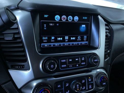 Used 2019 Chevrolet Suburban LT image 21