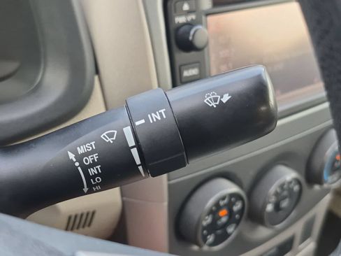 Used 2013 Toyota Corolla LE FWD image 24