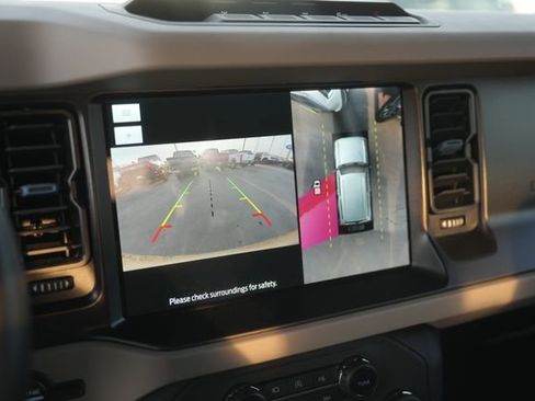 Used 2022 Ford Bronco Wildtrak image 26