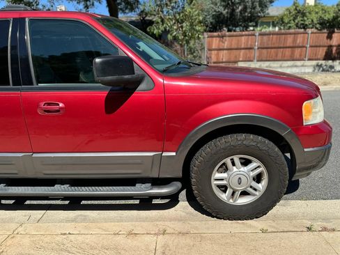Used 2004 Ford Expedition XLT RWD image 18