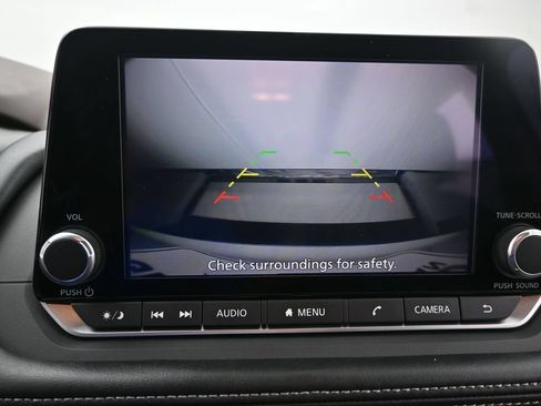 Used 2023 Nissan Rogue SV FWD image 21