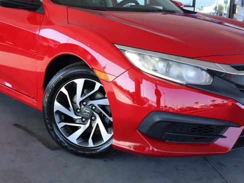 Used 2018 Honda Civic EX image 4