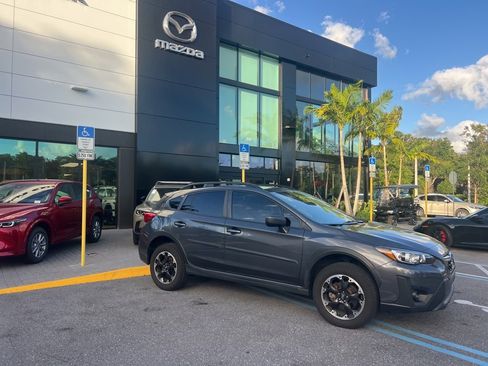 Used 2023 Subaru Crosstrek 2.0i Premium image 9