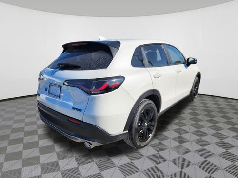 New 2026 Honda HR-V Sport image 4