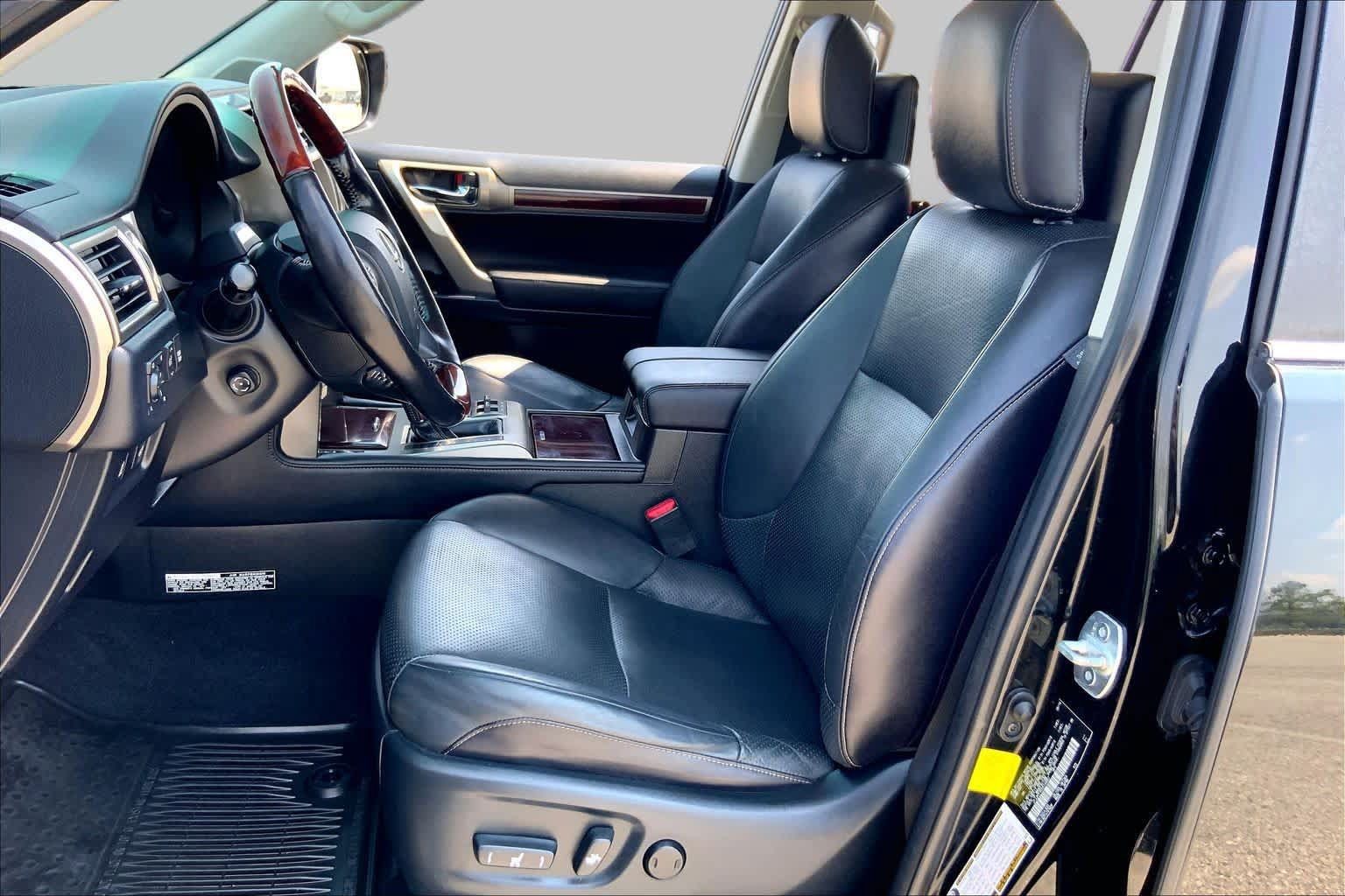 Used 2016 Lexus GX 460 Luxury AWD/4WD image 7