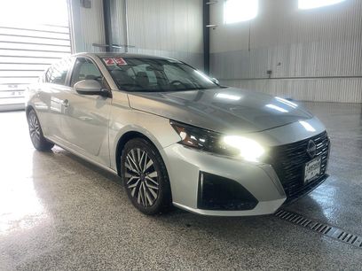 Used 2023 Nissan Altima 2.5 SV