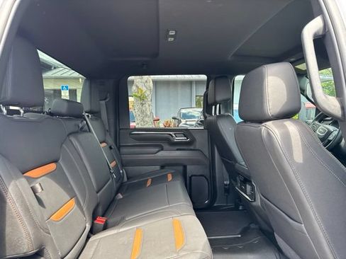Used 2025 GMC Sierra 2500 AT4 AWD/4WD image 15