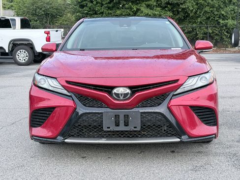 Used 2019 Toyota Camry XSE FWD image 3