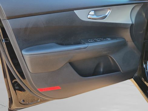 Used 2023 Kia Forte LXS image 15