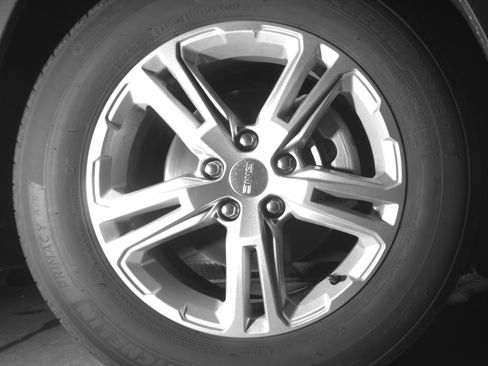 Used 2024 GMC Terrain SLE image 18